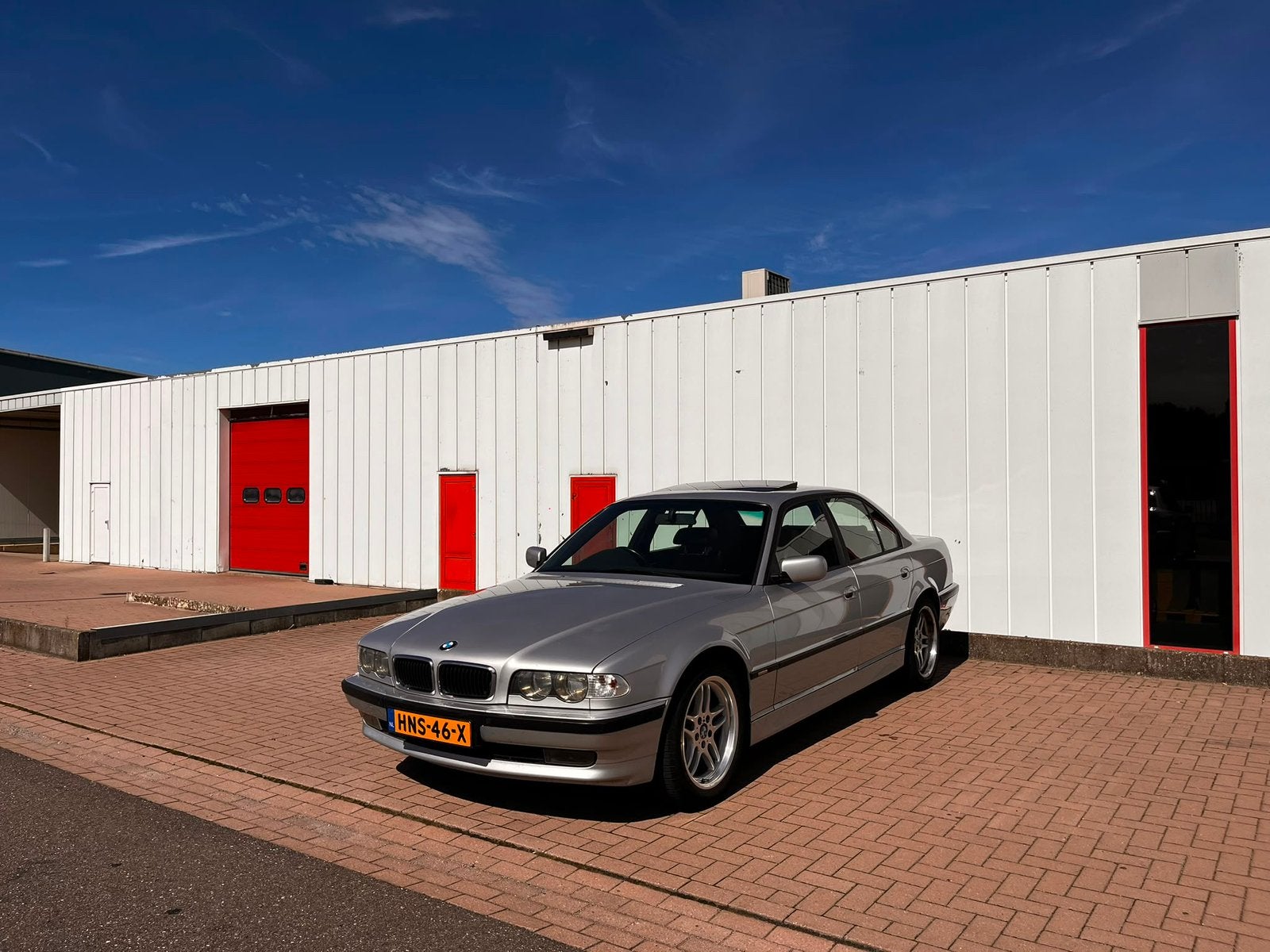Bmw 728i e38, Autos, Cuir, Argent ou Gris, Achat, Carnet d'entretien