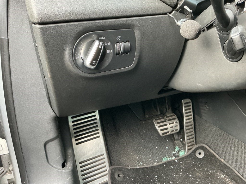 LICHTSCHAKELAAR Audi TT (8J3) (|8J1941531AE|), Info@audi.de, Audi, Audi AG, Gebruikt
