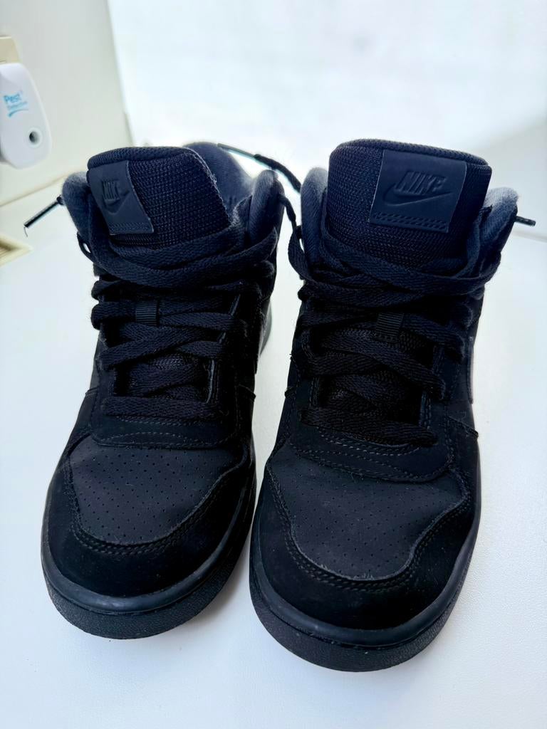 Baskets Nike noires enfant – pointure 39 – très bon état, Enlèvement ou Envoi, Comme neuf, Chaussures