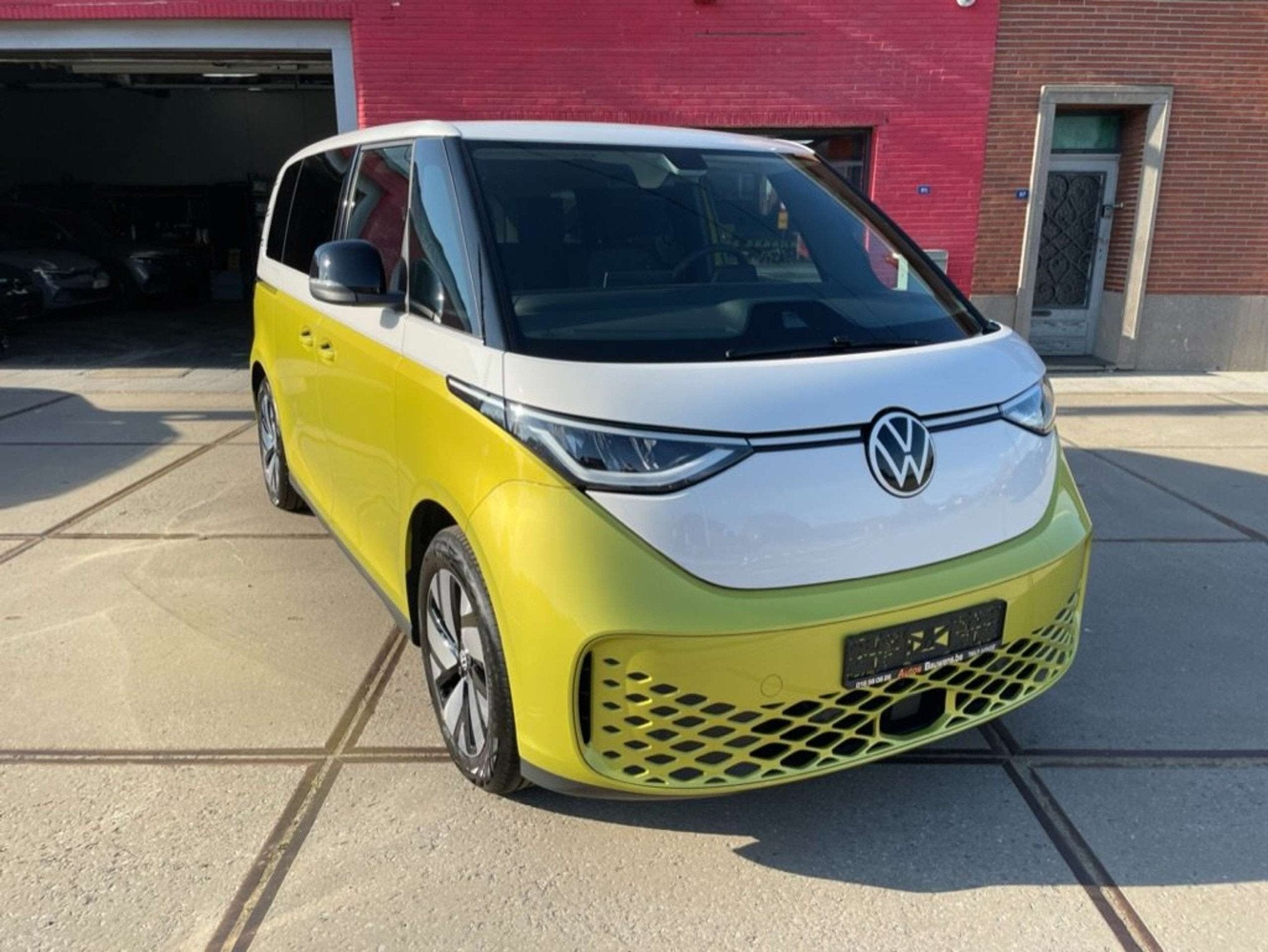Volkswagen ID. Buzz 77 kWh (bj 2023, automaat), Automaat, 5 zetels, 5 deurs, 2474 kg