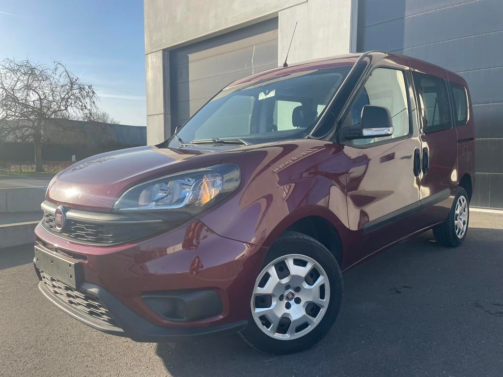 Fiat Doblo 1.4i 5PL/Airco/Pdc, Auto's, Monovolume, https://public.car-pass.be/vhr/3fbfcfec-752b-4e4d-b2ef-0bab9bf65692, Bedrijf