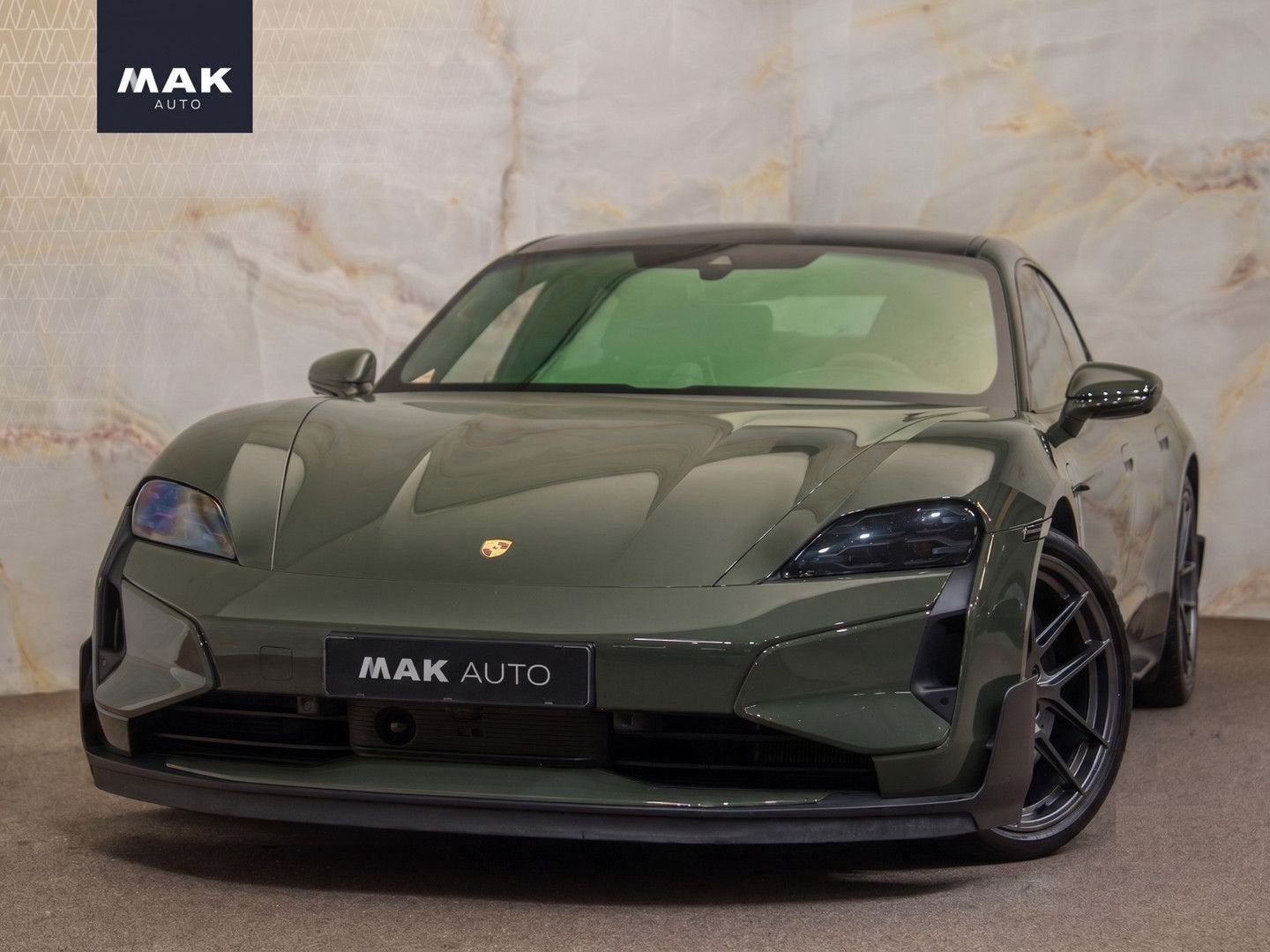 Porsche Taycan Turbo GT , NL-auto, PTS Blackolive , ceramic,, Auto's, Zwart, 554 km, Berline, 105 kWh