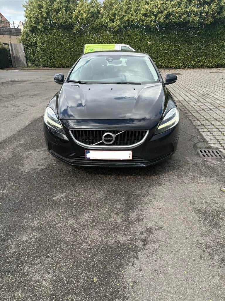 Volvo V40 D2 Black Edition, Auto's, Automaat, Zwart, Diesel, Particulier