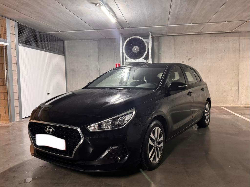 Hyundai i30 | 2019 | Camera | Carplay | 83000km, Stof, Zwart, Particulier, Overige carrosserie