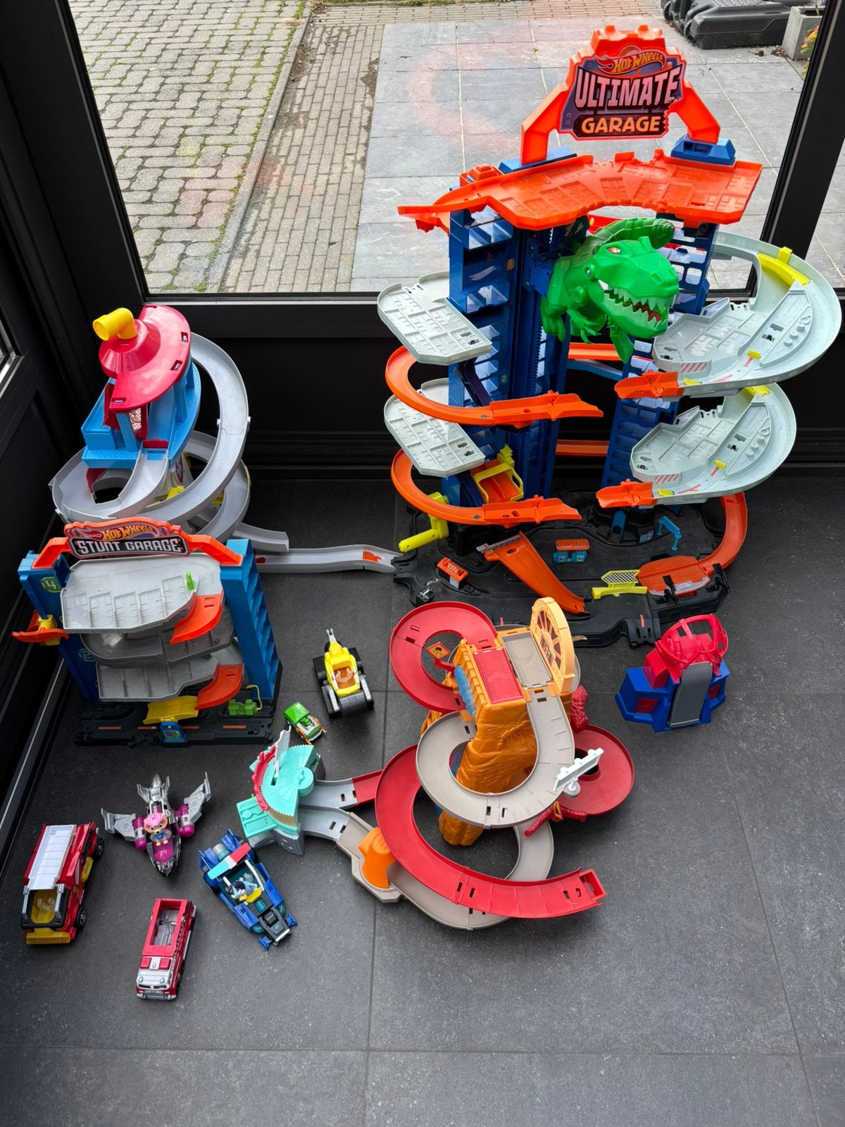 Speelgoed race banen, hotweels en powpatrol, Ophalen, Gebruikt, Racebaan, Hot Wheels