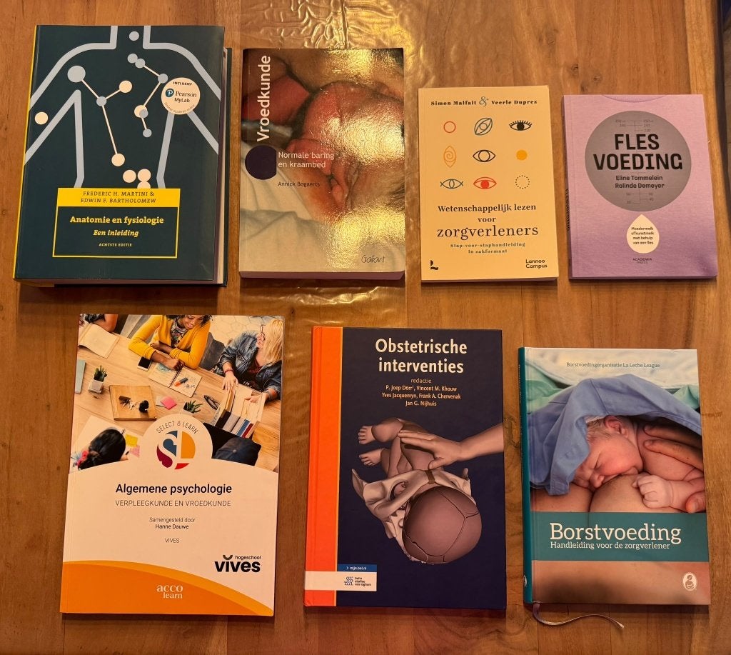 Vroedkunde handboeken van jaar 2025 - 2026, Boeken, Ophalen of Verzenden, Zo goed als nieuw, Overige niveaus, Overige vakken