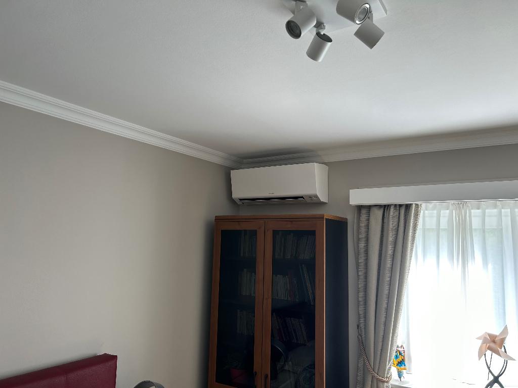 Installatie van lucht/lucht- en lucht/waterwarmtepompen