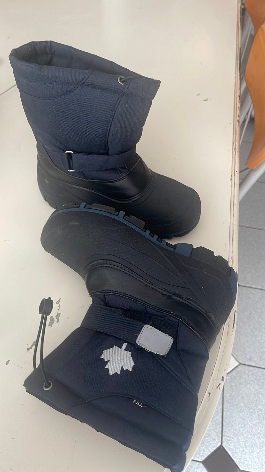 Chaussures ski enfant/adulte T38, Enlèvement, Comme neuf, Ski, Chaussures