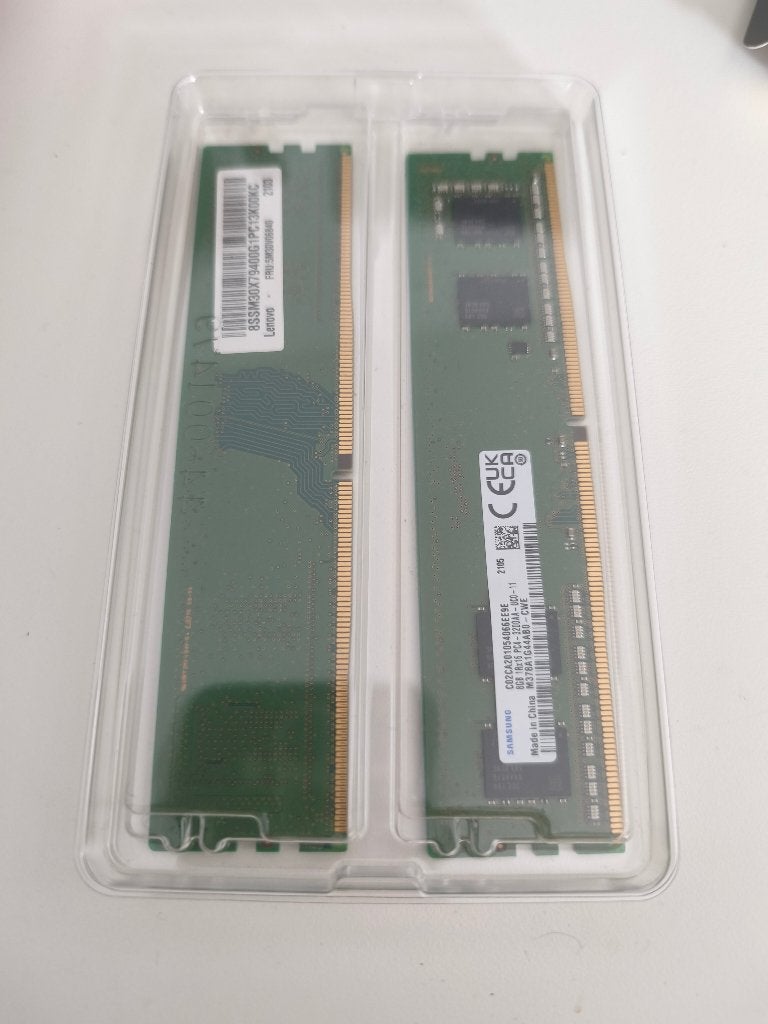 Samsung  2x8GB RAM, Computers en Software, RAM geheugen, DDR4, Ophalen of Verzenden, Zo goed als nieuw, Desktop