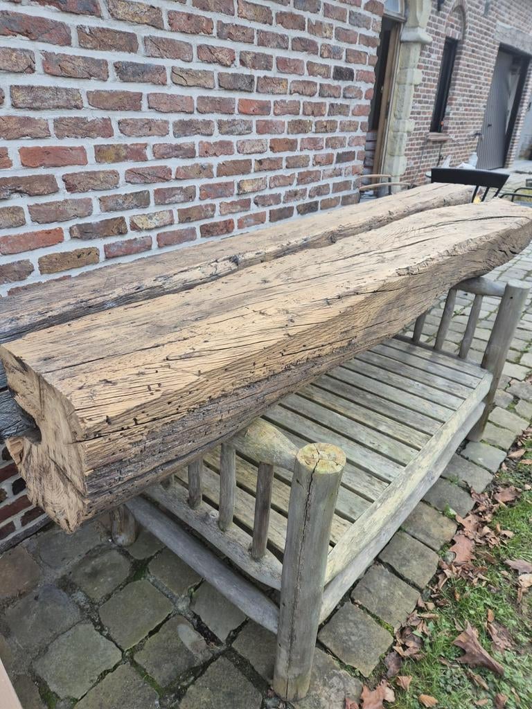 Vieilles poutres en bois de chêne, Enlèvement