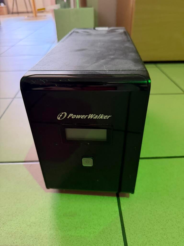 Noodvoeding powerwalker VI2000, Computers en Software, Noodvoedingen (UPS), Ophalen, Gebruikt