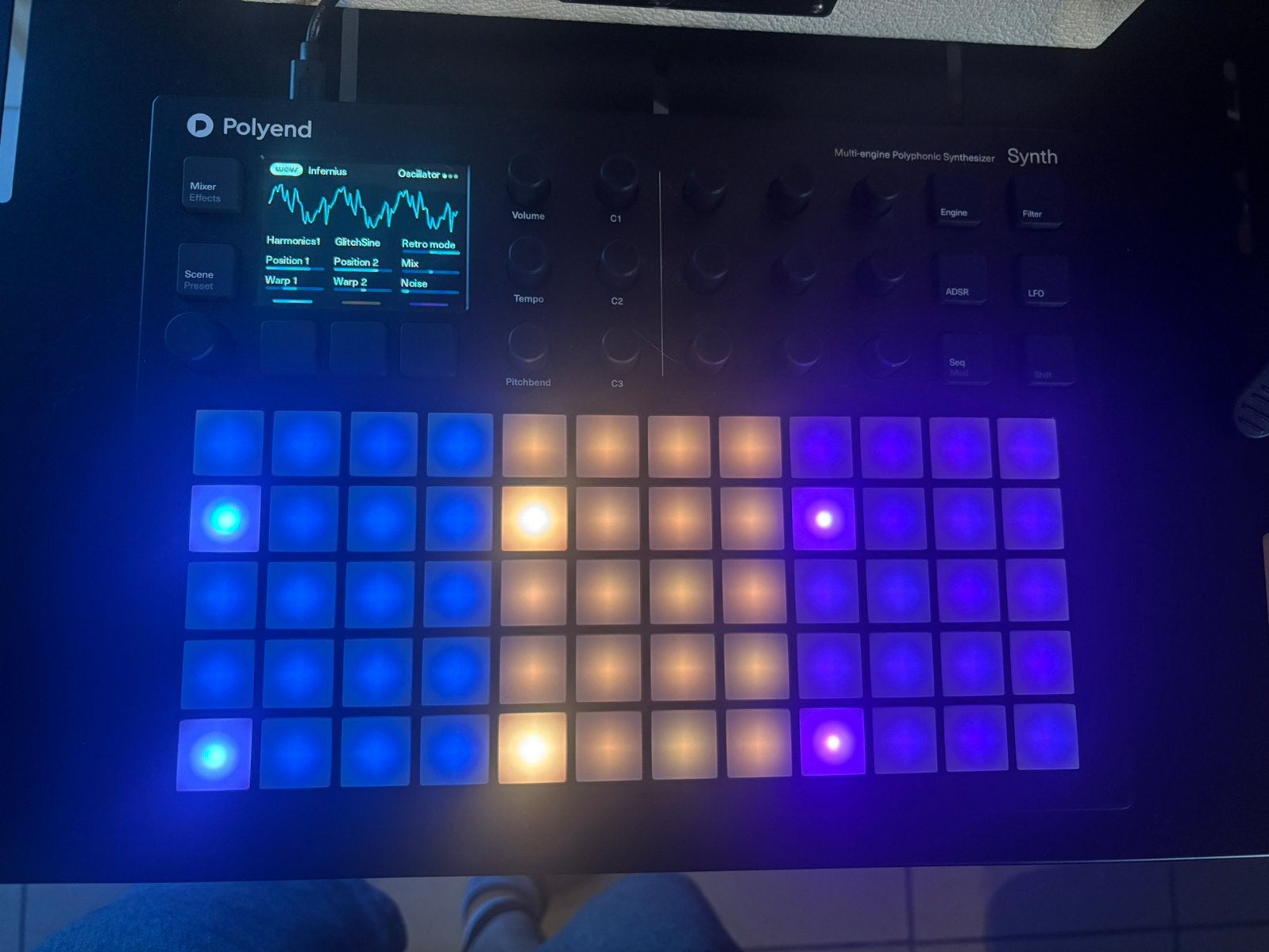 Polyend Synth - digital 8 voice - multi engine synthesizer, Musique & Instruments, Synthétiseurs, Comme neuf, Autres nombres, Autres marques