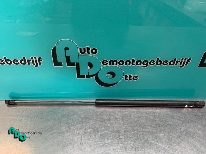 Amortisseur à gaz arrière gauche d'un Peugeot 107 (107 05-, -, 3 mois de garantie, Utilisé, -