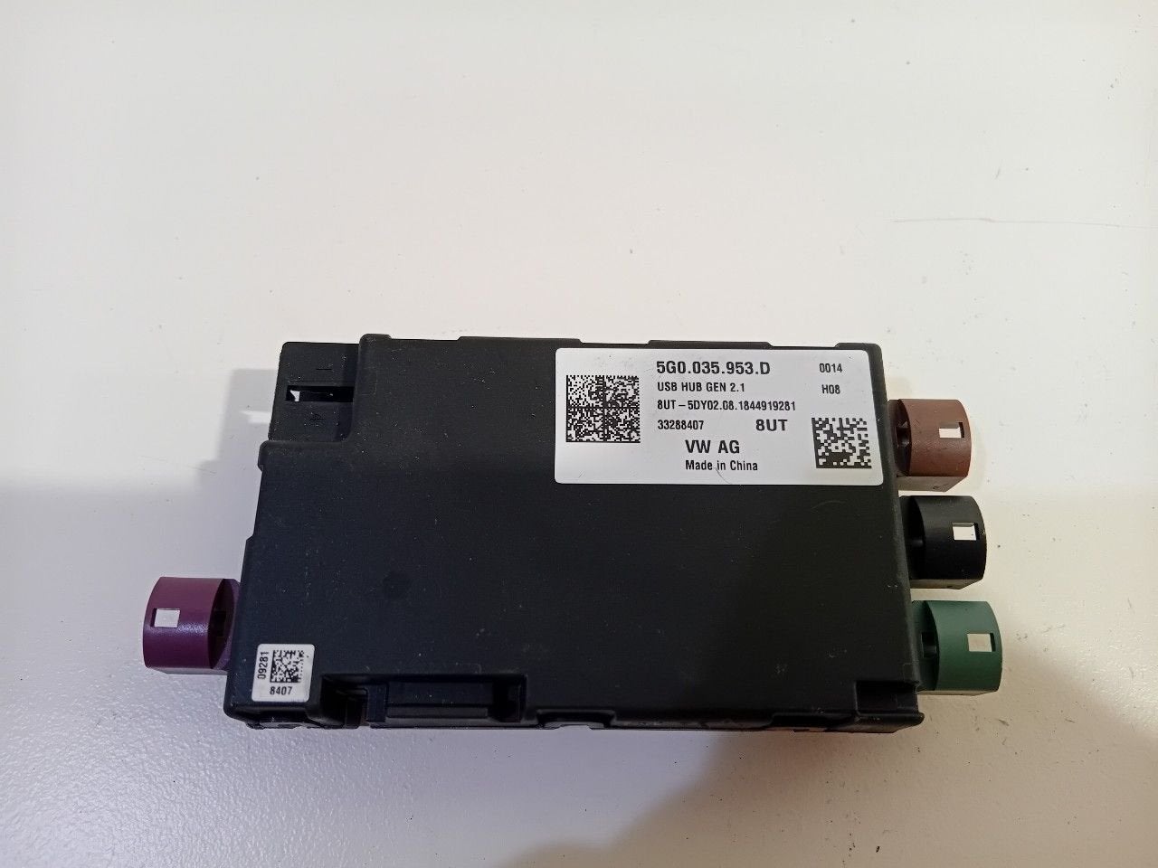 Antenne versterker Volkswagen Touareg, Ophalen of Verzenden, Van der Ven Autorecycling B.V., Onderdelen@venauto.nl, Ettenseweg 76, 4706 PB Roosendaal, The Netherlands