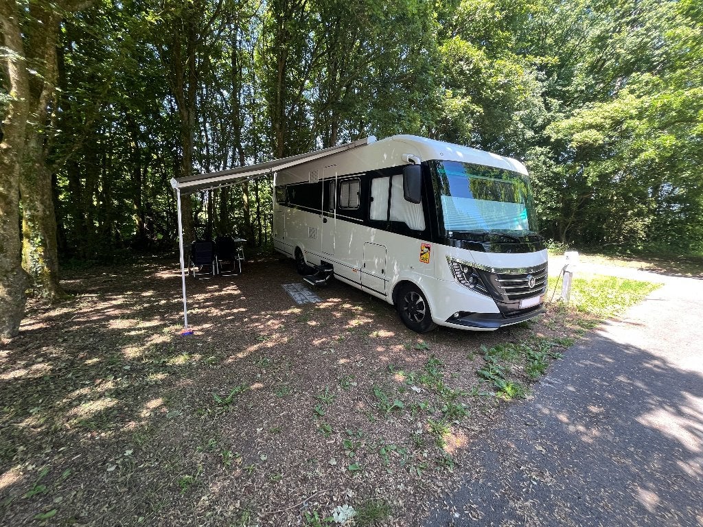 Niesmann Bischoff Arto 76L - FULL OPTION (Luchtvering!), Caravans en Kamperen, Niesmann+Bischoff, Fiat, Vloeistofverwarming, 7 tot 8 meter
