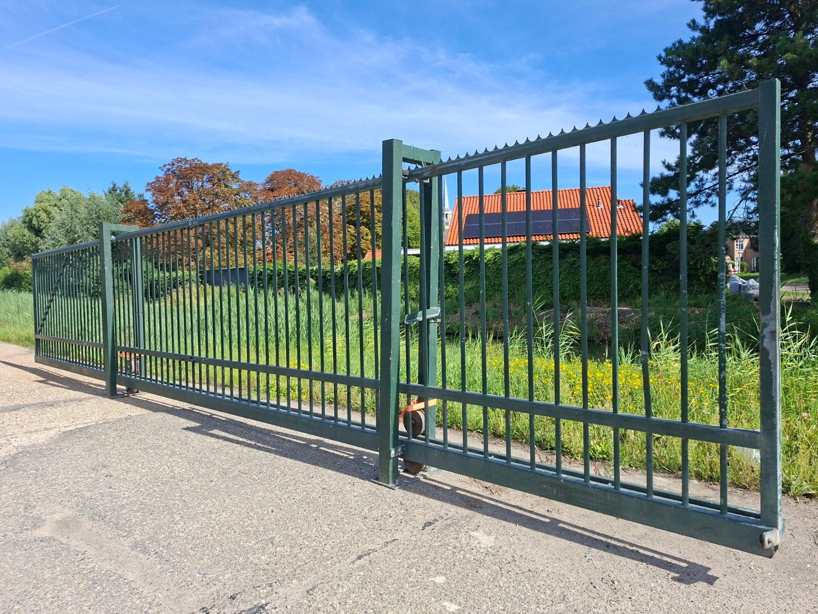 nette vrijdragende schuifpoort, Ophalen, Schuifpoort