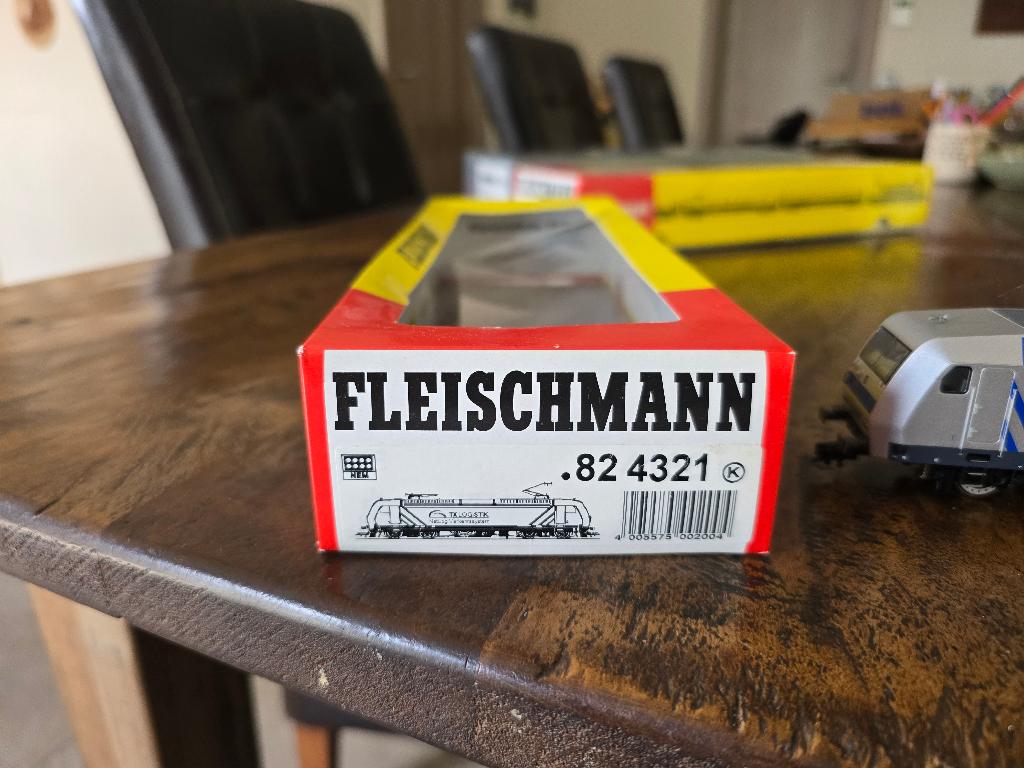 LOCOMOTIVE FLEISCHMANN 82 4321, Hobby & Loisirs créatifs, Enlèvement ou Envoi, Comme neuf, Locomotive, Fleischmann