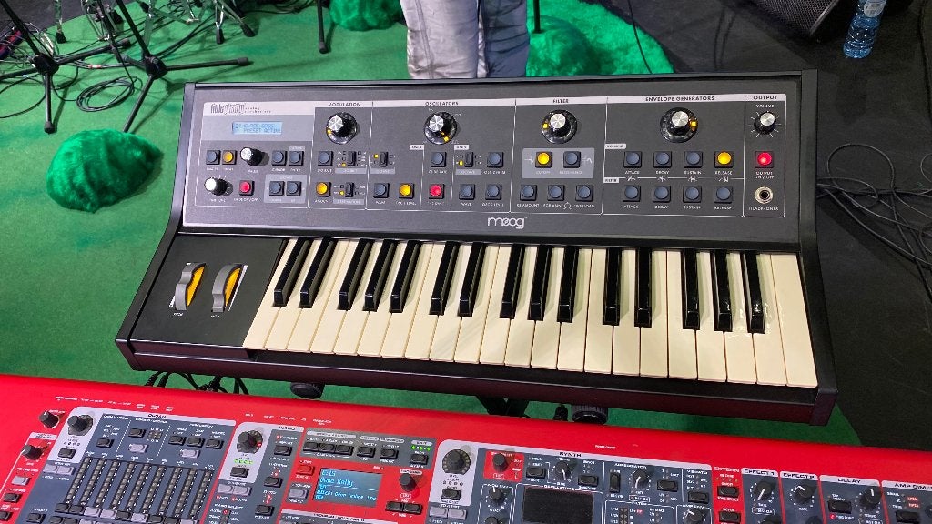 Moog Little Phatty Stage II, Overige merken, Gebruikt, Met midi-aansluiting, Overige aantallen
