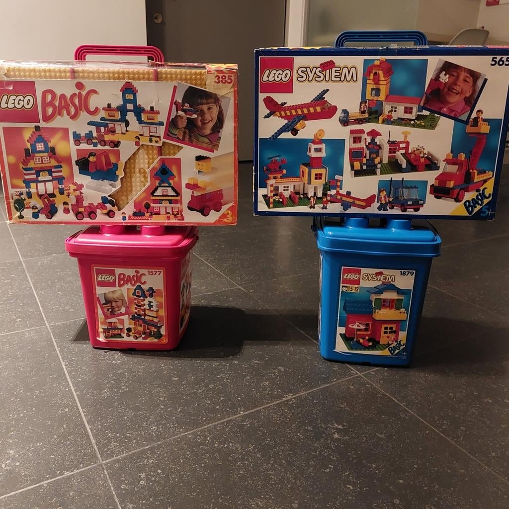 Gevulde lego koffers en boxen rood=3+ en blauw=5+, Enlèvement, Lego