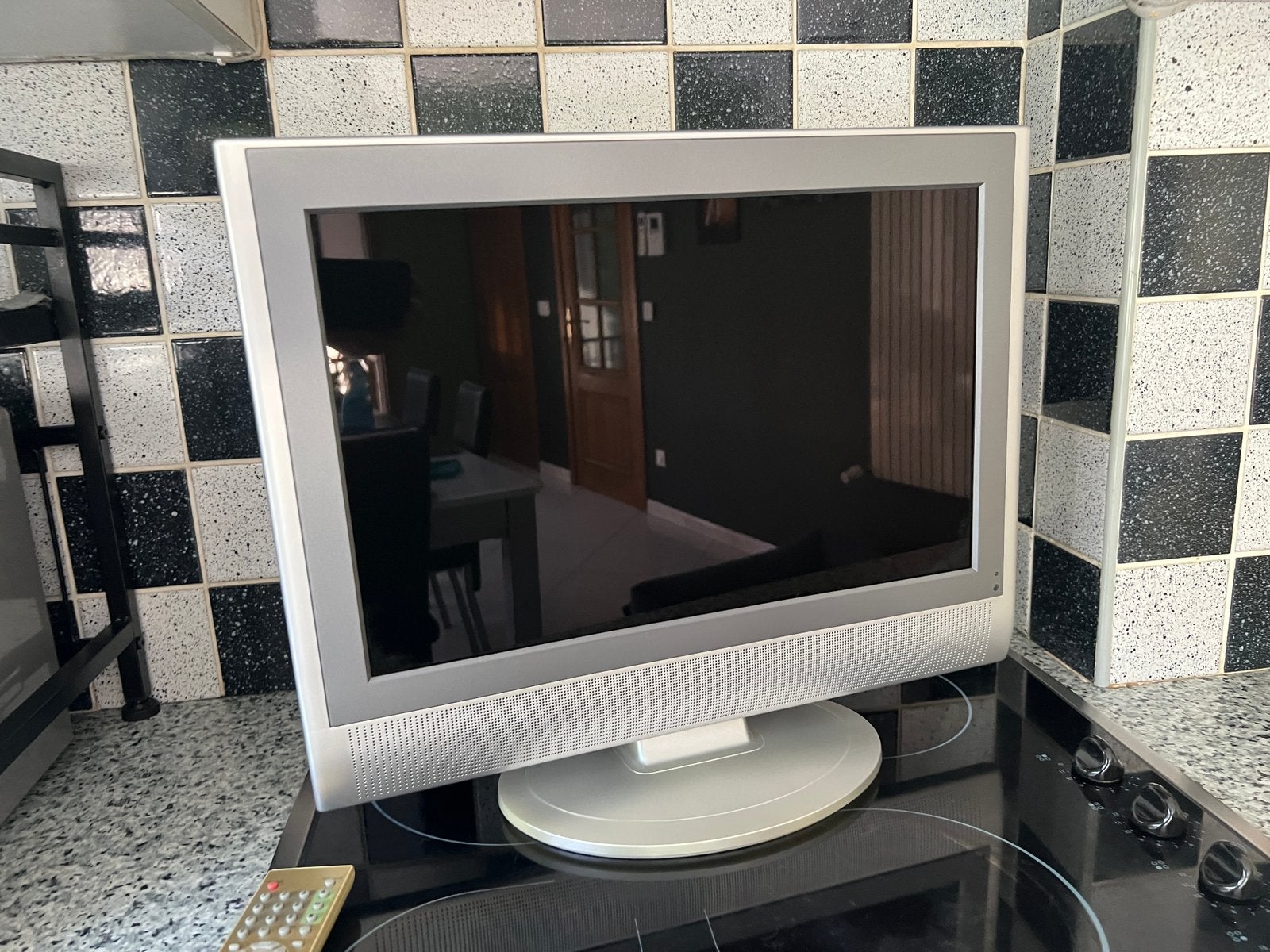 TV LCD Xiron 19" (48 cm) avec DVD player, TV, Hi-fi & Vidéo, Enlèvement, Utilisé, 40 à 60 cm, LCD