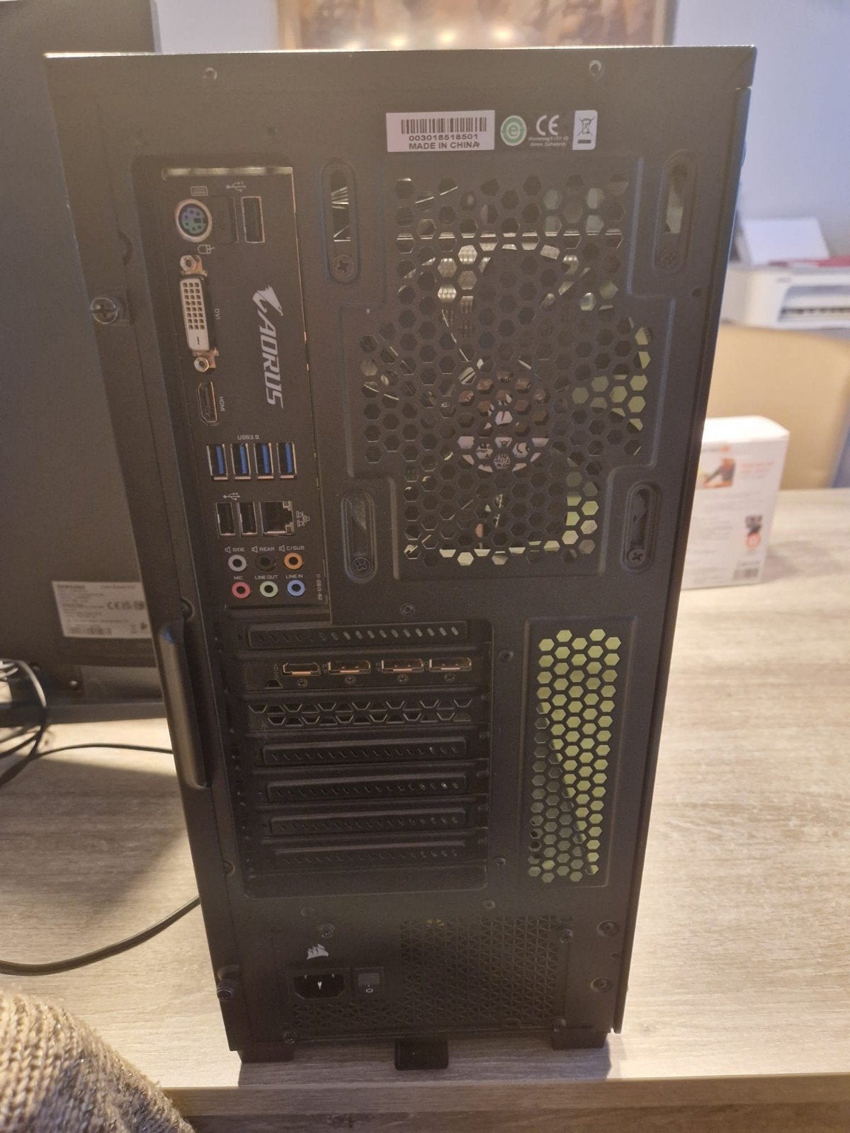 Gaming setup met toebehoren, Enlèvement