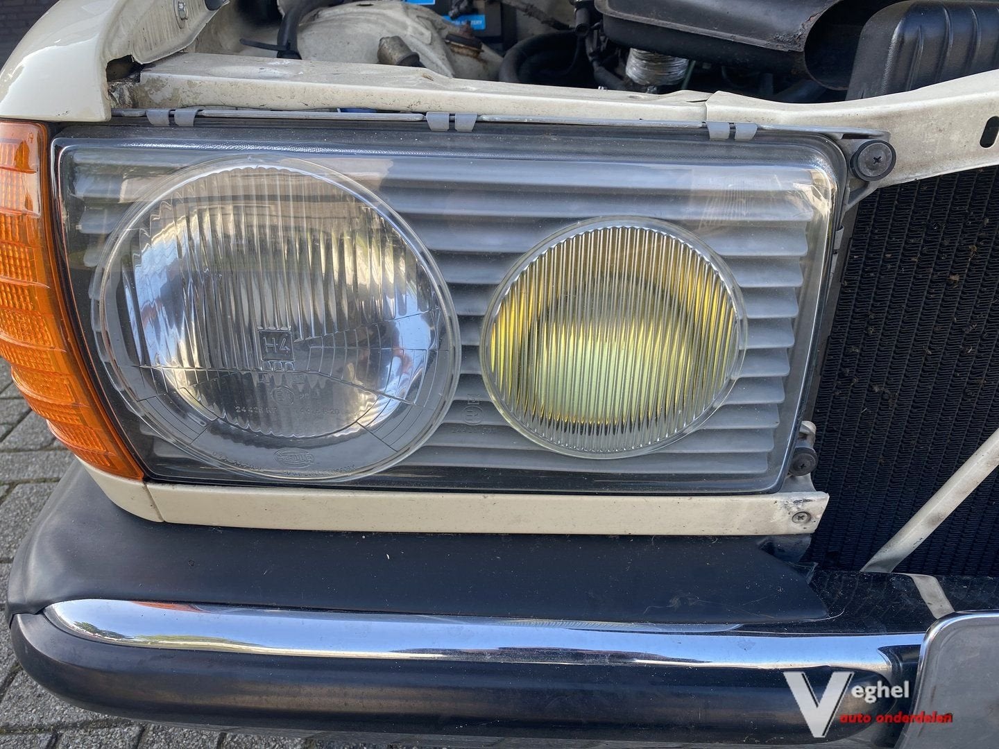 Mercedes W123 sedan type 250 benzine 1976 Koplamp Links of R, Auto-onderdelen, Gebruikt, -, -, Ophalen of Verzenden