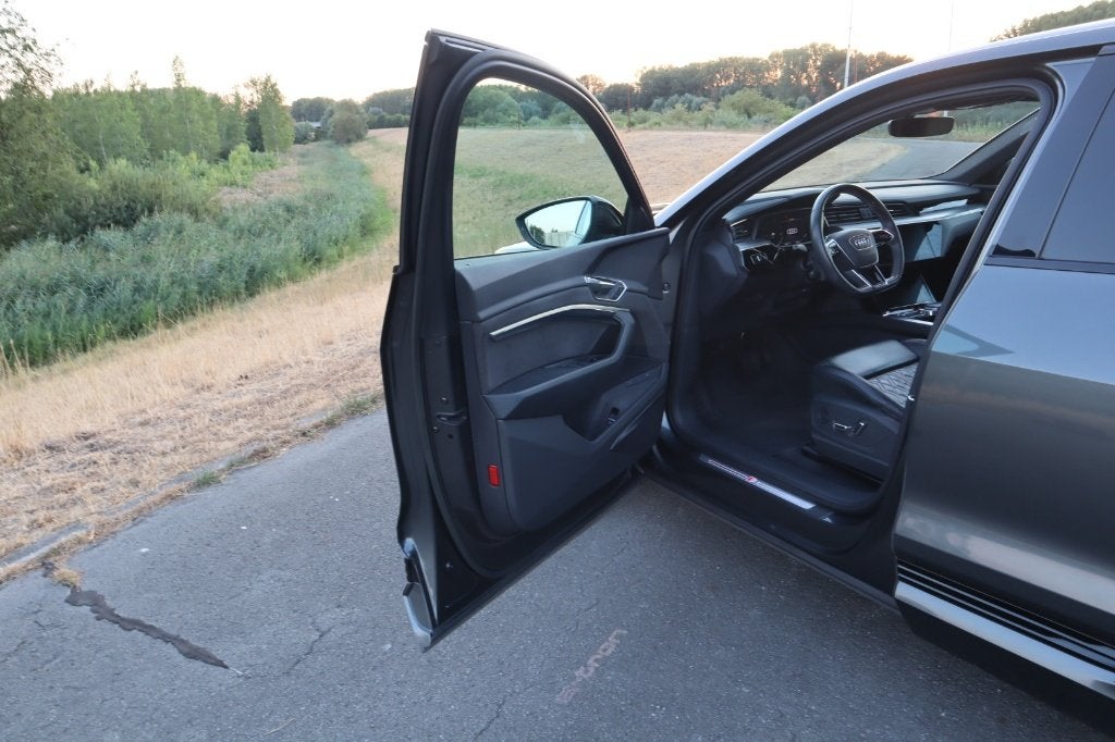 Audi e-tron quatro 55 bj 2022 162000km, Auto's, Automaat, Lederen bekleding, Euro 6, Leder