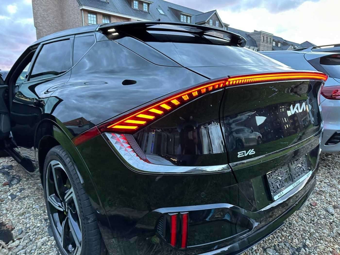 Kia Ev6 GT 77.4 kWh AWD GT (429 kW) (bj 2024, automaat), Auto's, Automaat, Gebruikt, Overige kleuren, Leder