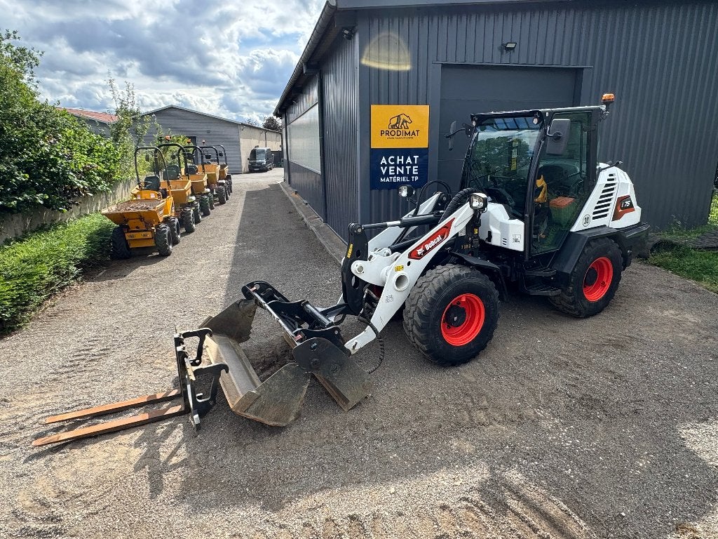 BOBCAT L75 - Année 2022 - 920 Heures - bac 4/1 + fourches, Articles professionnels, Enlèvement, Chargeuse sur pneus ou Chouleur