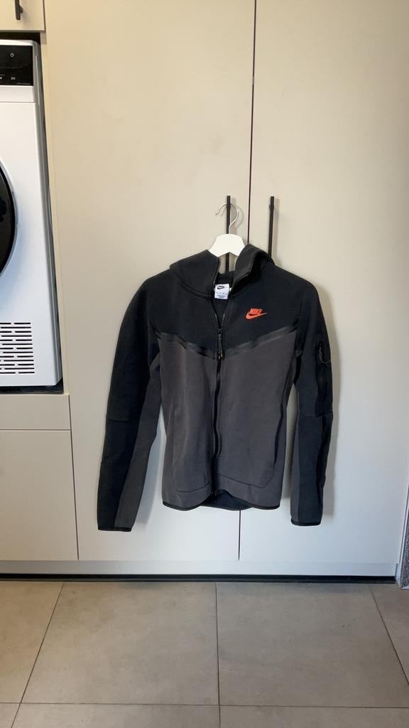Nike tech vest, Enlèvement, Utilisé