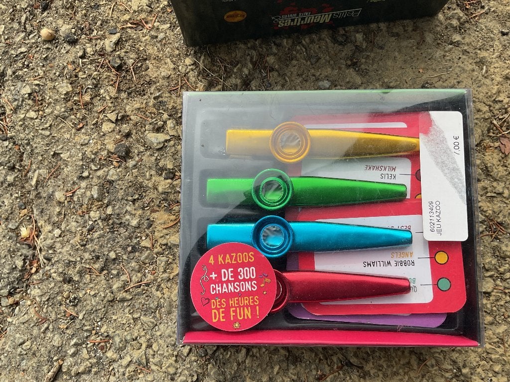 Jeu kazoo, Ophalen, Zo goed als nieuw
