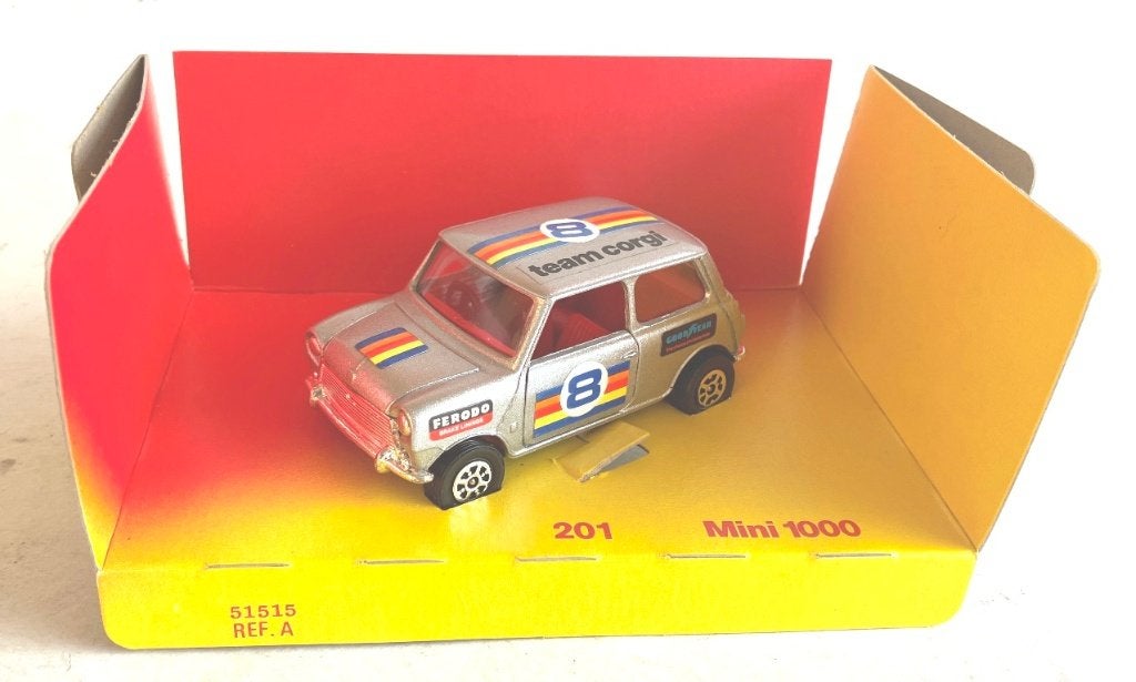 Mini 1000 zilver nr 8 Team Corgi # 201., Enlèvement ou Envoi, Comme neuf, Voiture