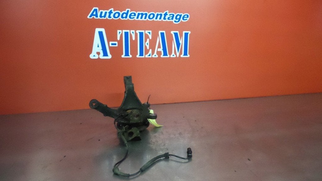 FUSEE AVANT GAUCHE Renault Laguna II (BG) (01-2001/12-2007), Utilisé, Renault