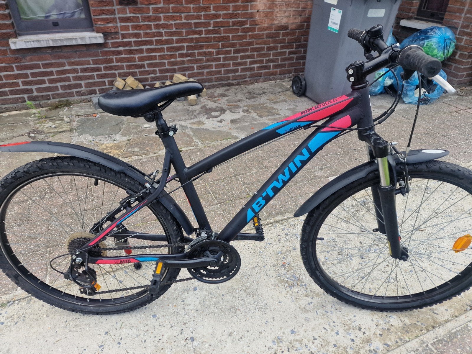 Jongensfiets B-twin rockrider 340 26" 45 cm, Ophalen, B-twin, Gebruikt, Velgrem