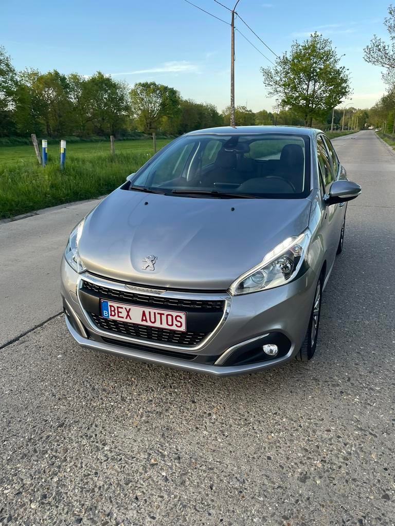 PEUGEOT 208 1.2 BENZINE 2018 IN TOP STAAT DIRECT BESCHIKBAAR, Argent ou Gris, Achat, Entreprise, Boîte manuelle
