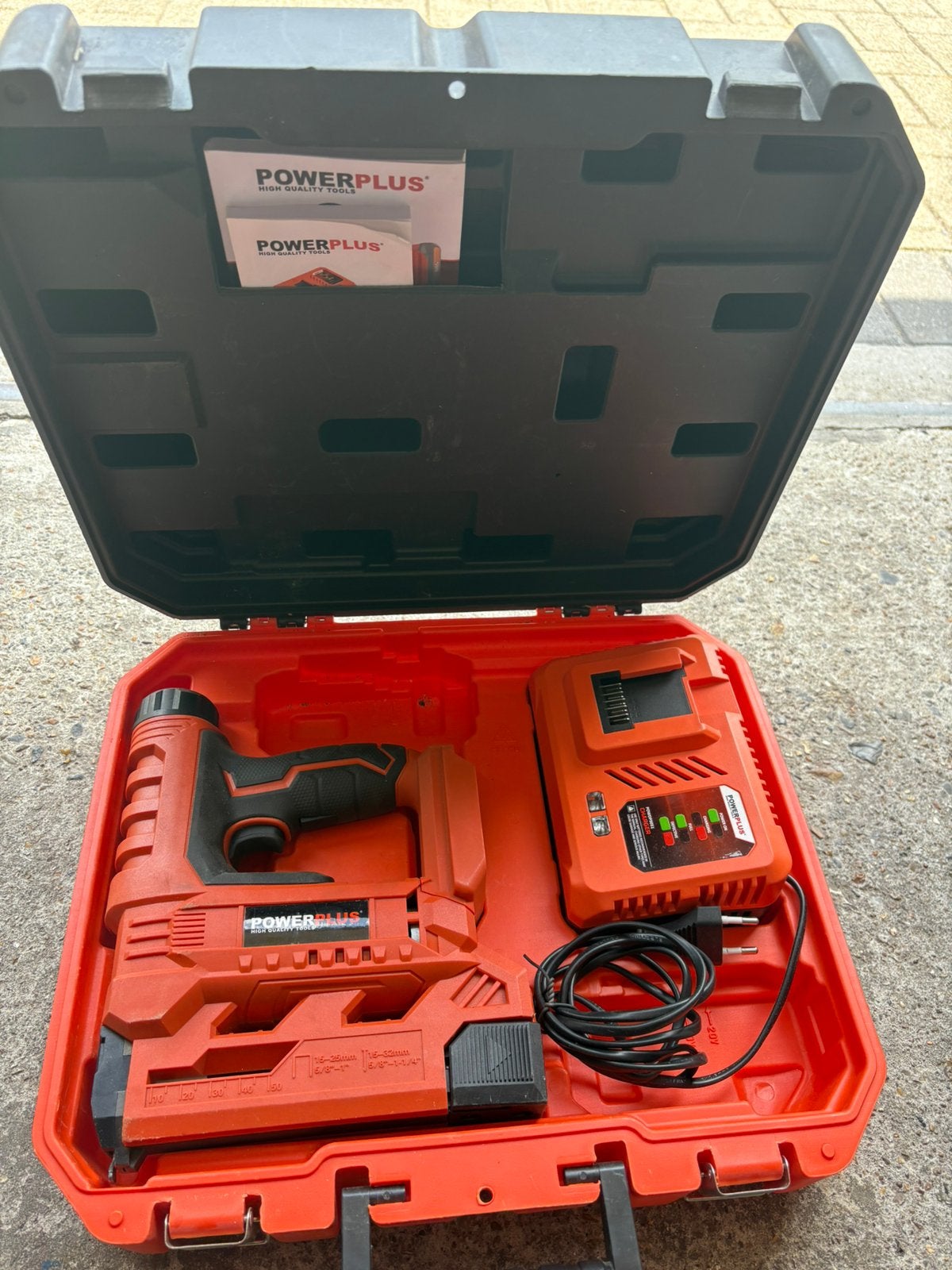 NIEUW: Powerplus Accutacker / Nagelpistool 20V (POWDP7010), Bricolage & Construction, Outillage | Autres Machines, Comme neuf