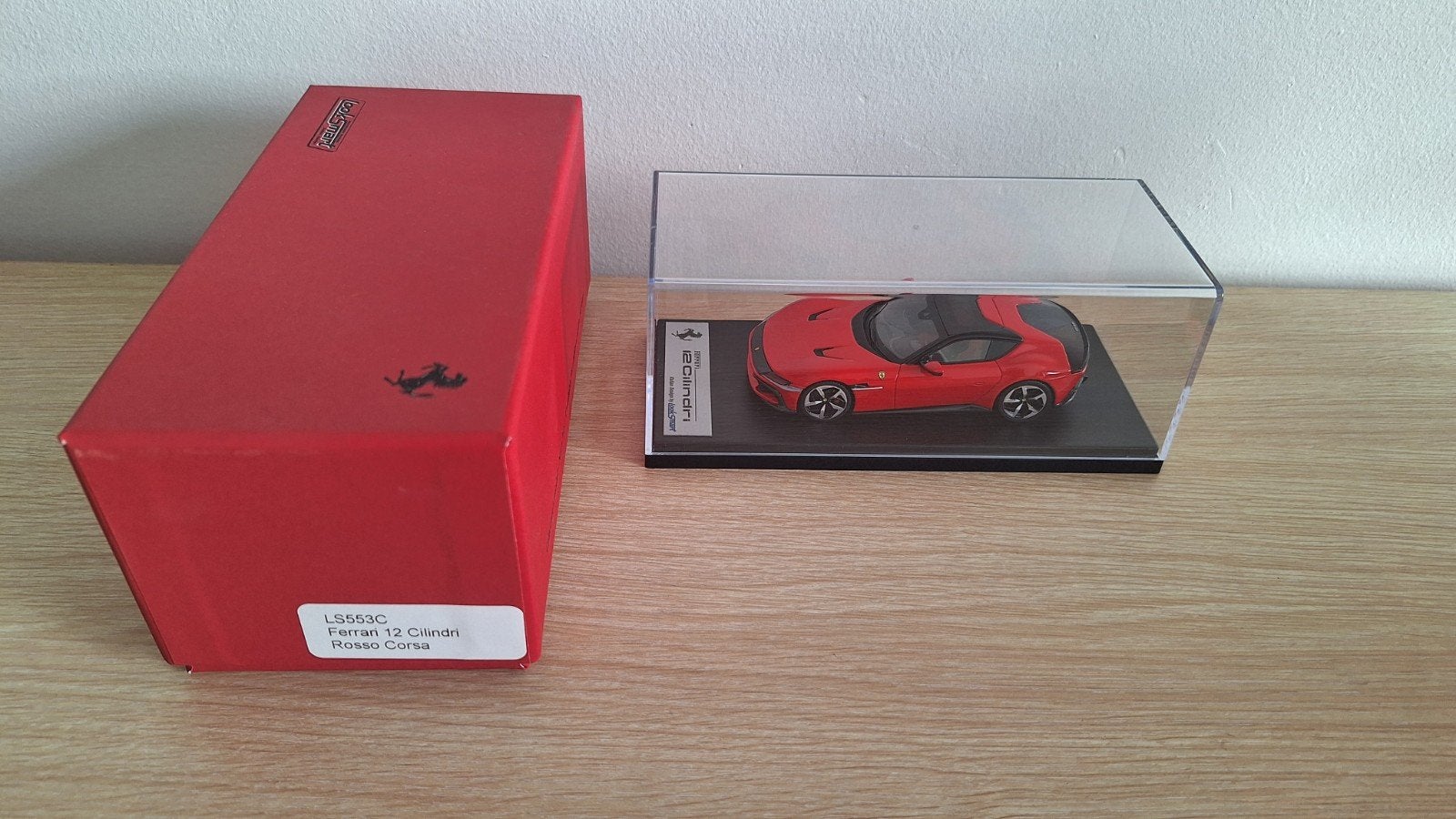 Nieuw, looksmart, 1/43! 12 Cilindri, Rosso Corsa, Audio, Tv en Foto, Platenspelers, Ophalen