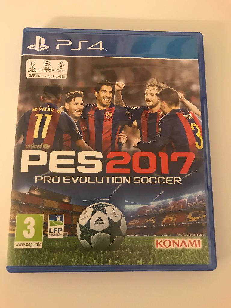 Jeu PS4 PES 2017 : Pro Evolution Soccer, Enlèvement, Utilisé, À partir de 3 ans