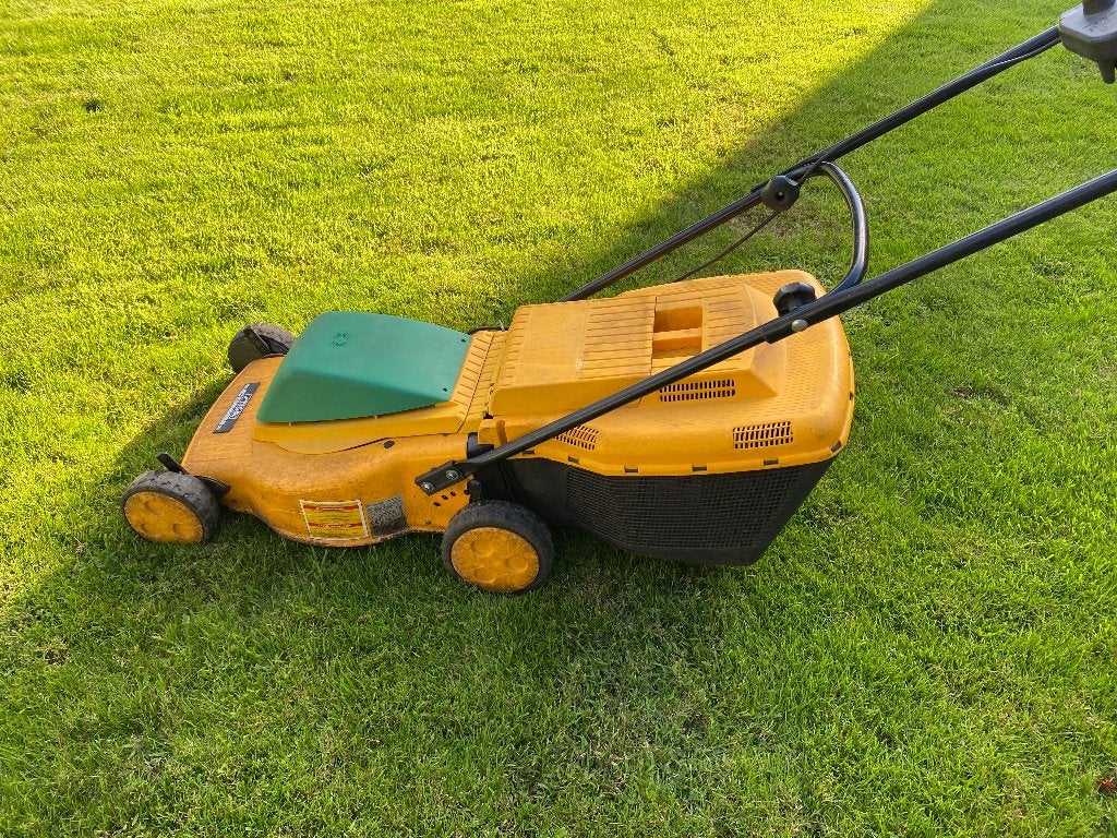 Elektrische Stiga grasmachine, Ophalen, Cirkelmaaier, Gebruikt, Elektrische grasmaaier