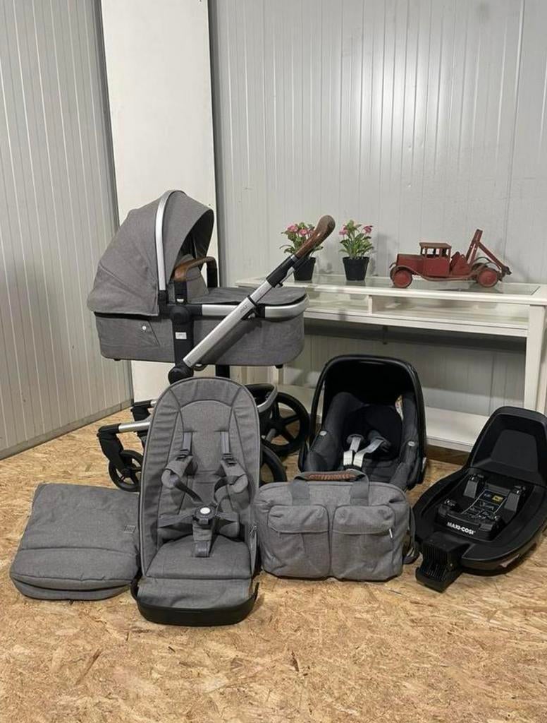 Joolz Day + Radiant Grey poussette compacte 4 en 1, Enfants & Bébés, Enlèvement ou Envoi, Babygeluk, Comme neuf, W
