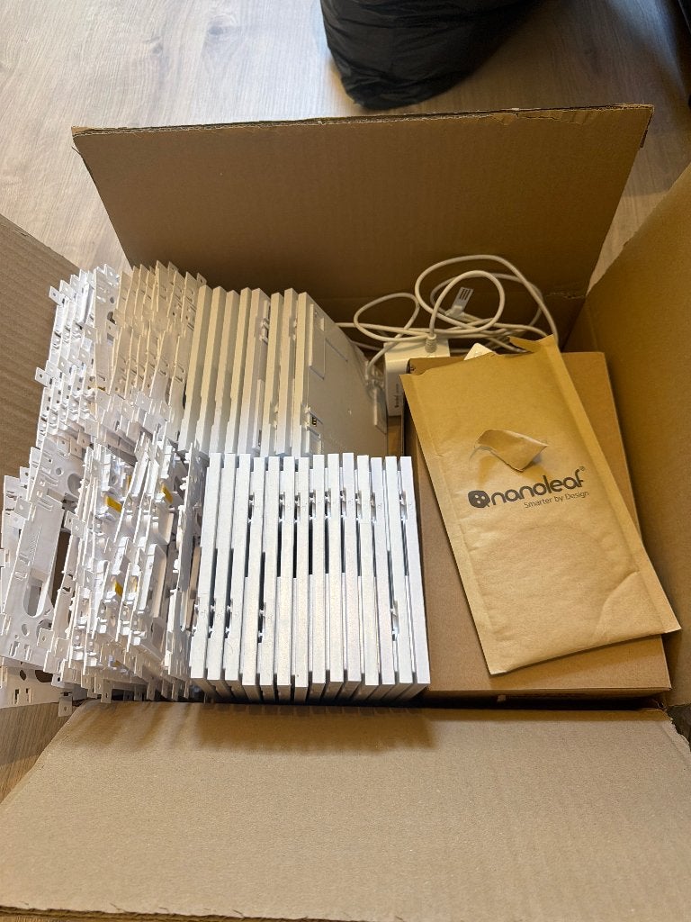 Nanoleaf led tegels 28 stuks incl moederbord, LED, Comme neuf, Synthétique, Enlèvement