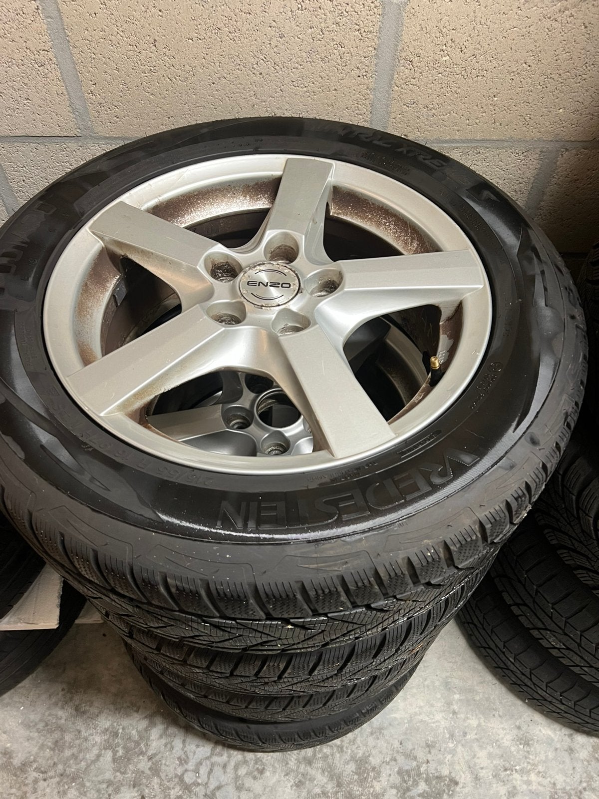 Kit d'hiver Volkswagen, Pneus et Jantes, 16 pouces, Véhicule de tourisme, Enlèvement