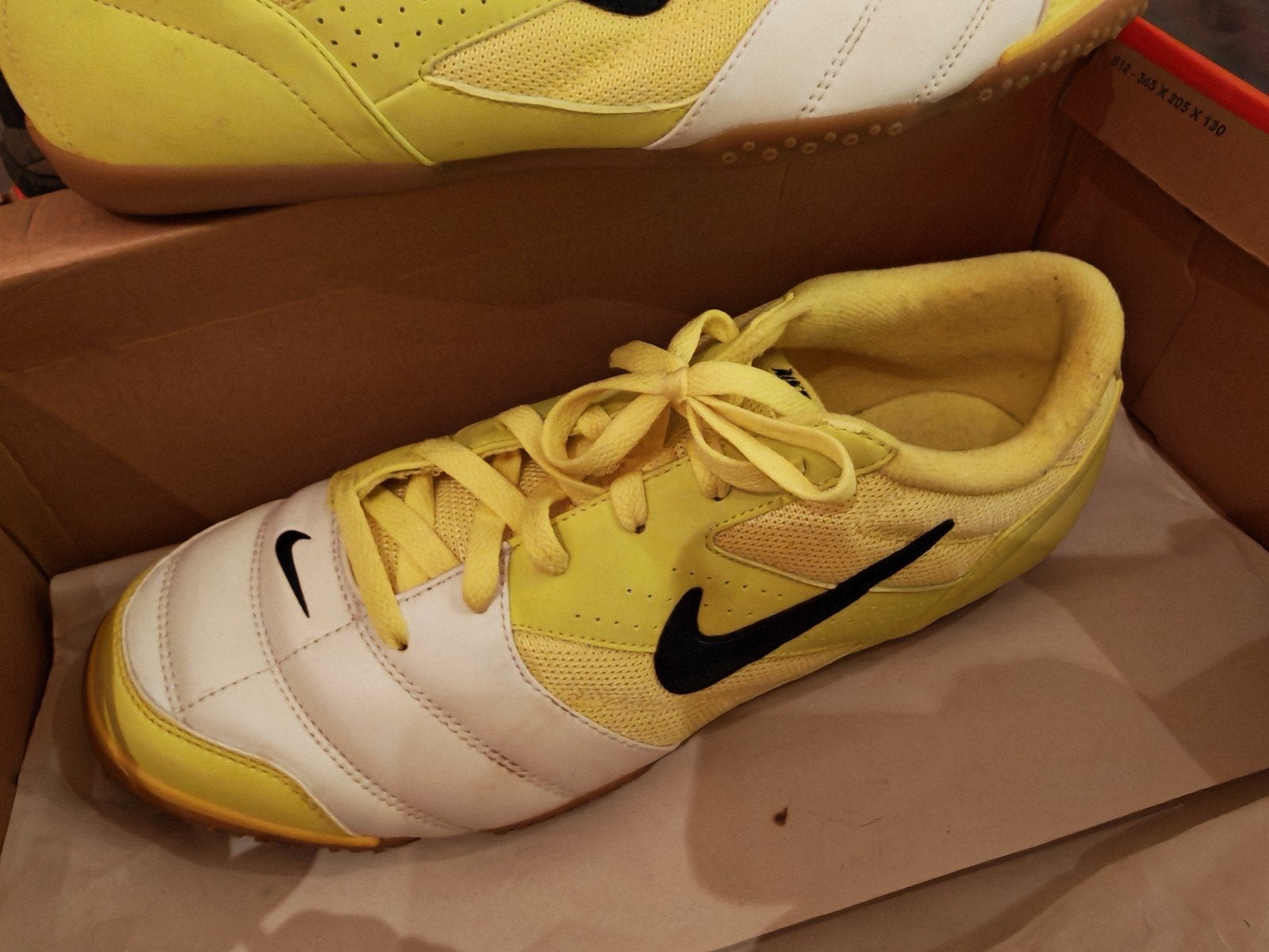 Nike 5 T-1 FS (Vintage NikeFive) - Fluo geel - T45, Ophalen of Verzenden, Nieuw, Schoenen