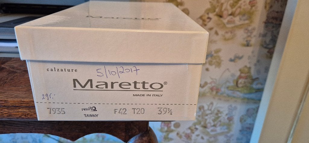 Italiaanse damesschoenen - MARETTO - MAAT 39 1/2, Kleding | Dames, Ophalen of Verzenden, Zo goed als nieuw, Schoenen met lage hakken