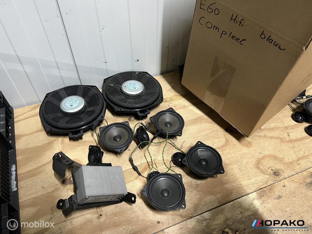 BMW E60 E61 HIFI audio systeem versterker subwoofer speaker, Auto diversen, Gebruikt, Ophalen of Verzenden
