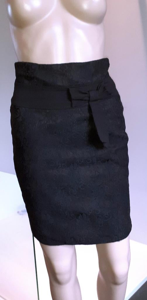 Rok zwart met kant en strik New Collection XS-S, Kleding | Dames, Zwart, Nieuw, Ophalen of Verzenden, Knielengte