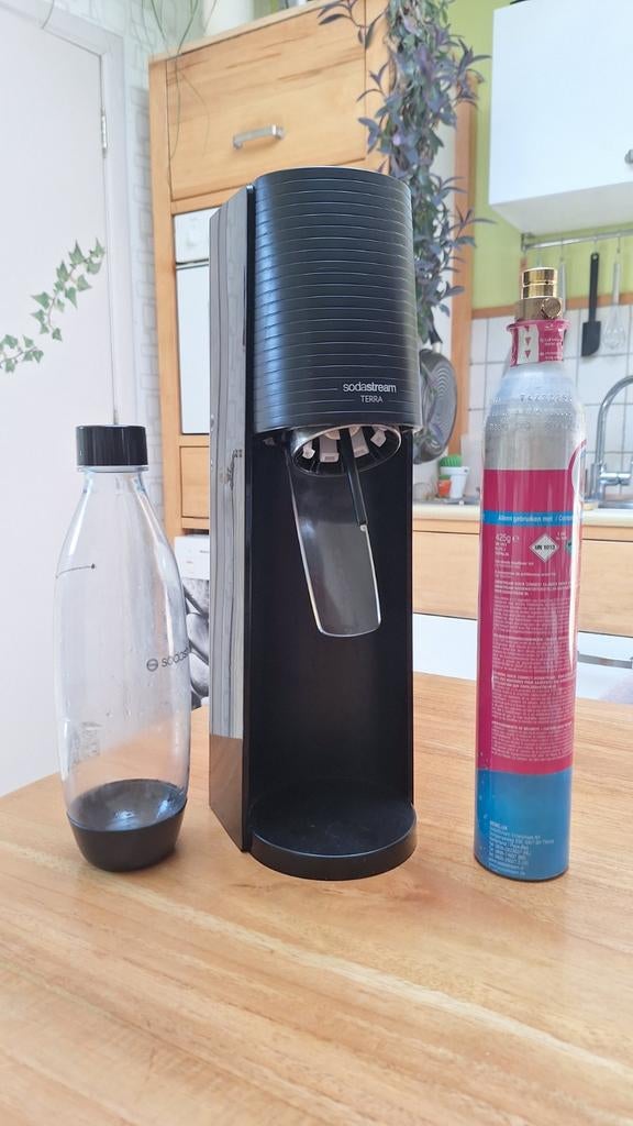 Sodastream terra black avec bouteille et bonbonne, Elektronische apparatuur, Ophalen