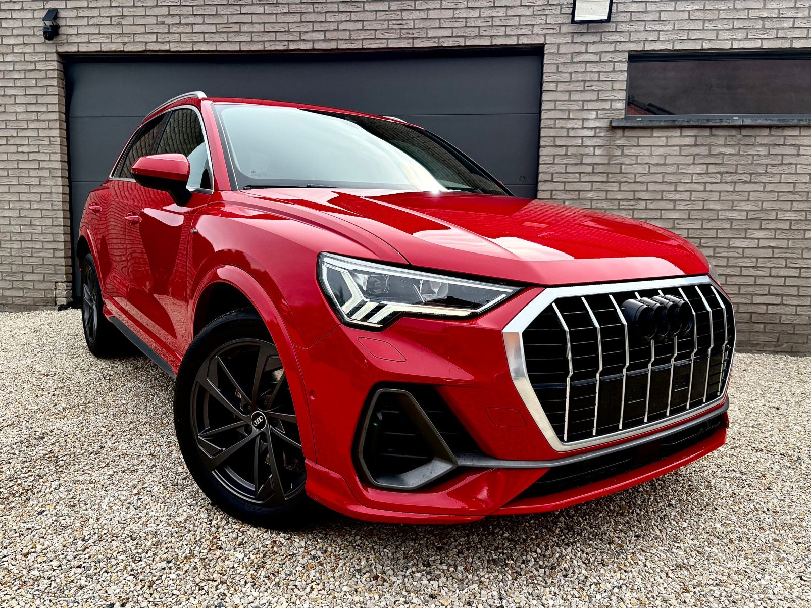 Audi Q3 45TFSie S-line S-Tronic ! Garantie 1 tot, Automaat, Dealer onderhouden, 4 cilinders, 5 zetels