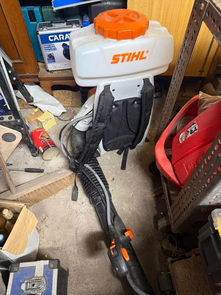 Rug sproeier stihl, Ophalen, Zo goed als nieuw