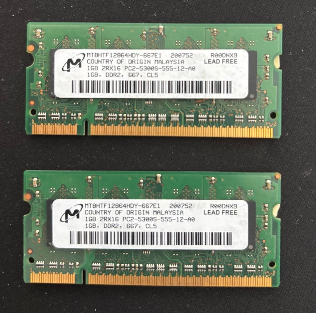 Micron 1GB DDR2 RAM geheugen – Set van 2 stuks, Computers en Software, RAM geheugen, Ophalen of Verzenden, DDR2, Laptop, Gebruikt